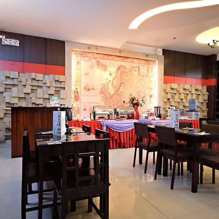 Eurotel Makati Макати Экстерьер фото