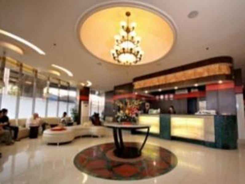 Eurotel Makati Макати Экстерьер фото