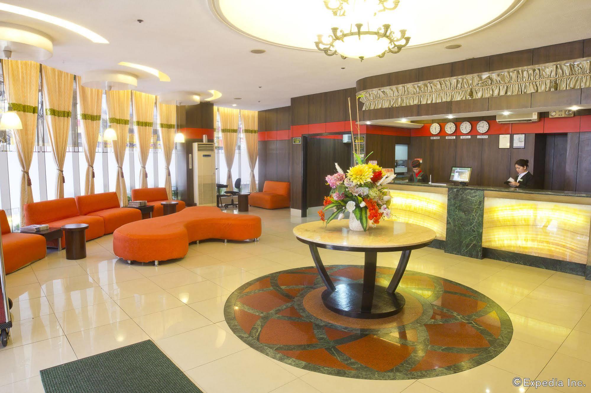 Eurotel Makati Макати Экстерьер фото