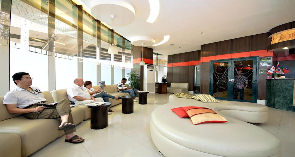 Eurotel Makati Макати Экстерьер фото